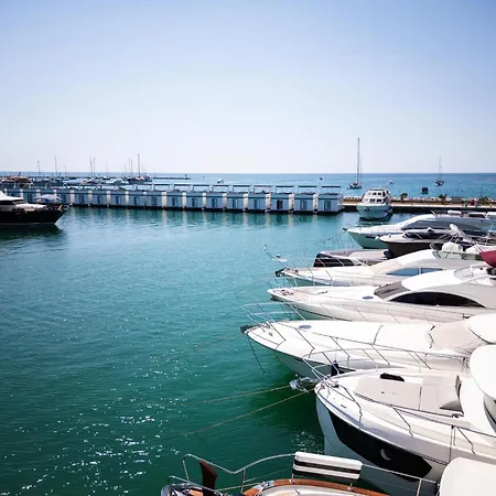 Comfortable Houseboat In A Prime Marina Location 3* Novigrad Istria