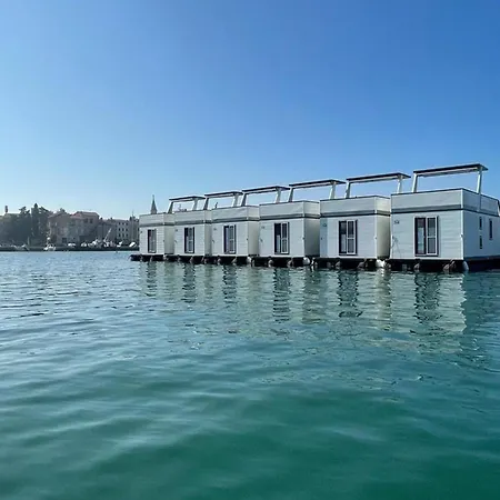 Comfortable Houseboat In A Prime Marina Location 3* Novigrad Istria